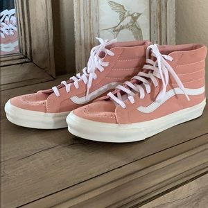 Men’s Pink Classic Hightop Vans